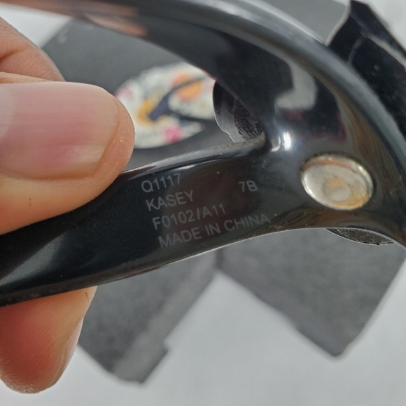 Coach Kasey Womens Poppy Flip Flops Size 7B Multicolor Floral Shoes Q1117 - Picture 3 of 11